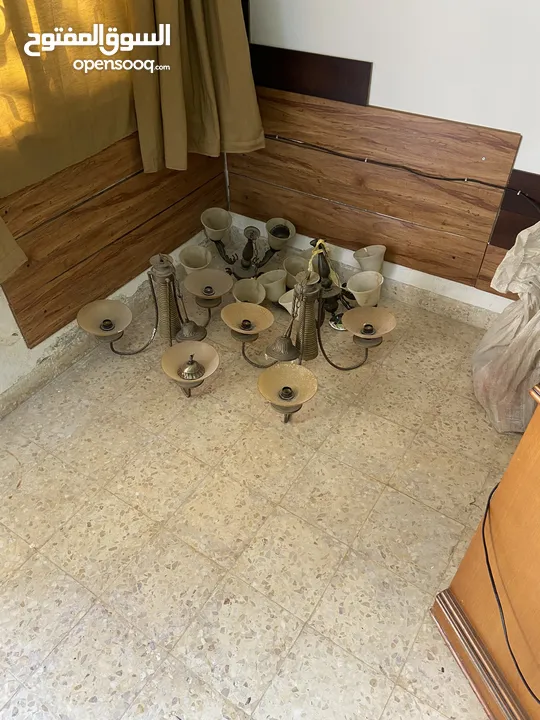مجموعة ثريات للبيع