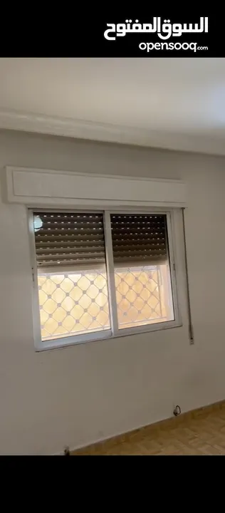 شقة فارغة للايجار في المدينه الرياضيه 3 نوم 320