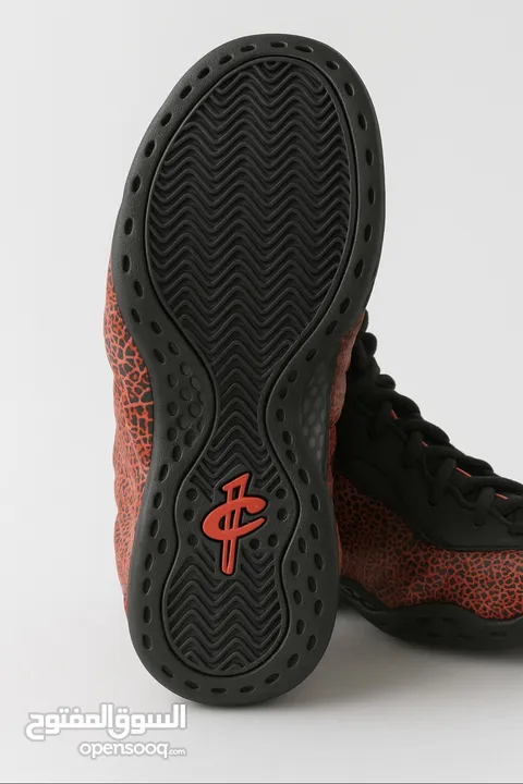 Nike foamposite lava /size 43.5