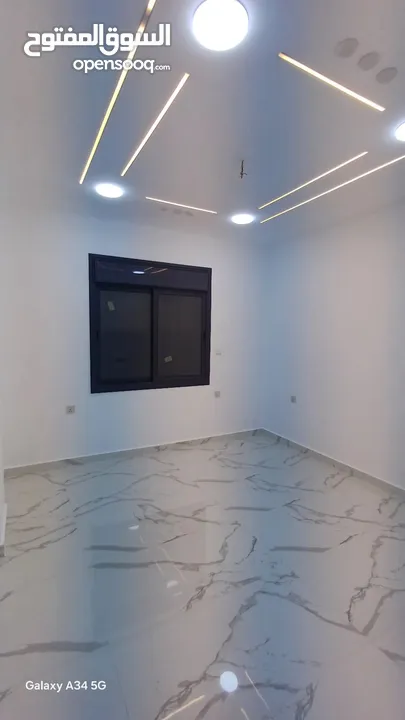 شقة فاخرة التاسعة اهالي طابق ارضي 109 م 3نوم حديقة 180 م