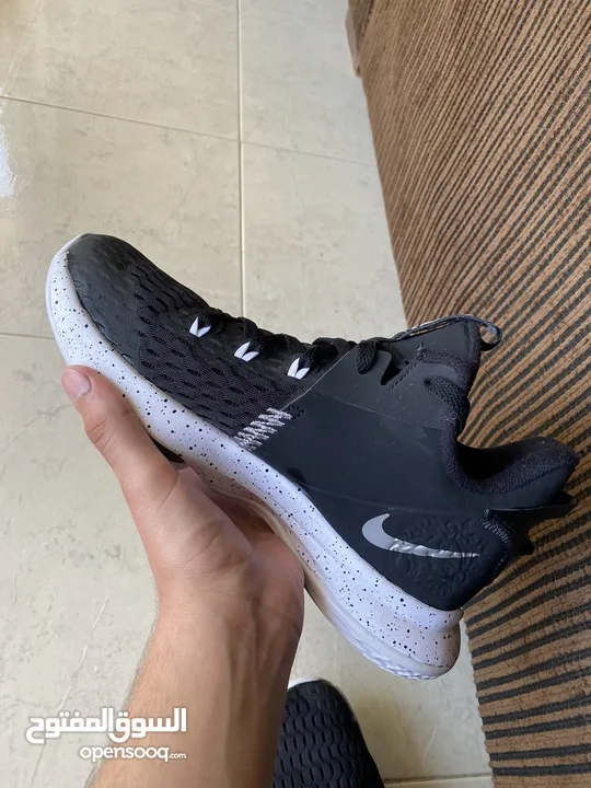 حذاء Nike LeBron Witness 5 Black/White Lakers LeBron James Basketball Shoes All NEW
