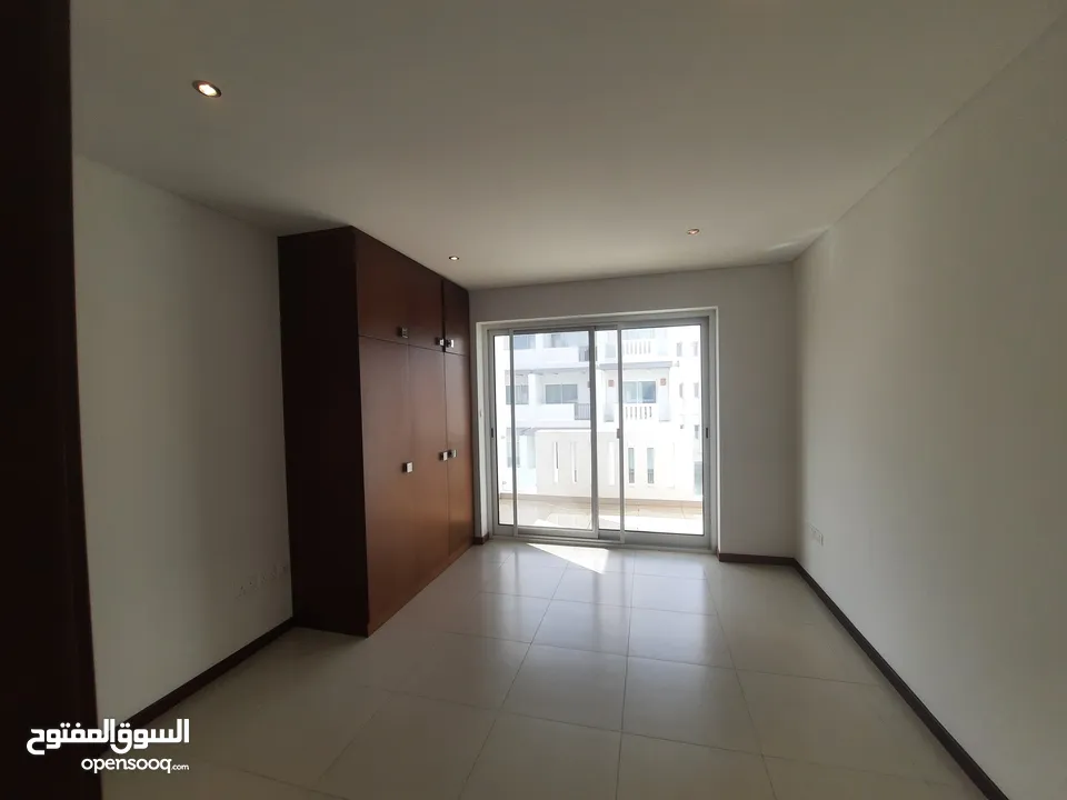 modern apartment for rent in Khwair