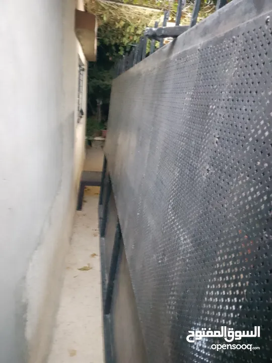 بوابة خارجي حديد بحاله جيده