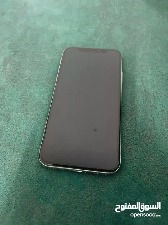 ايفون X للبيع بحالة ممتازة