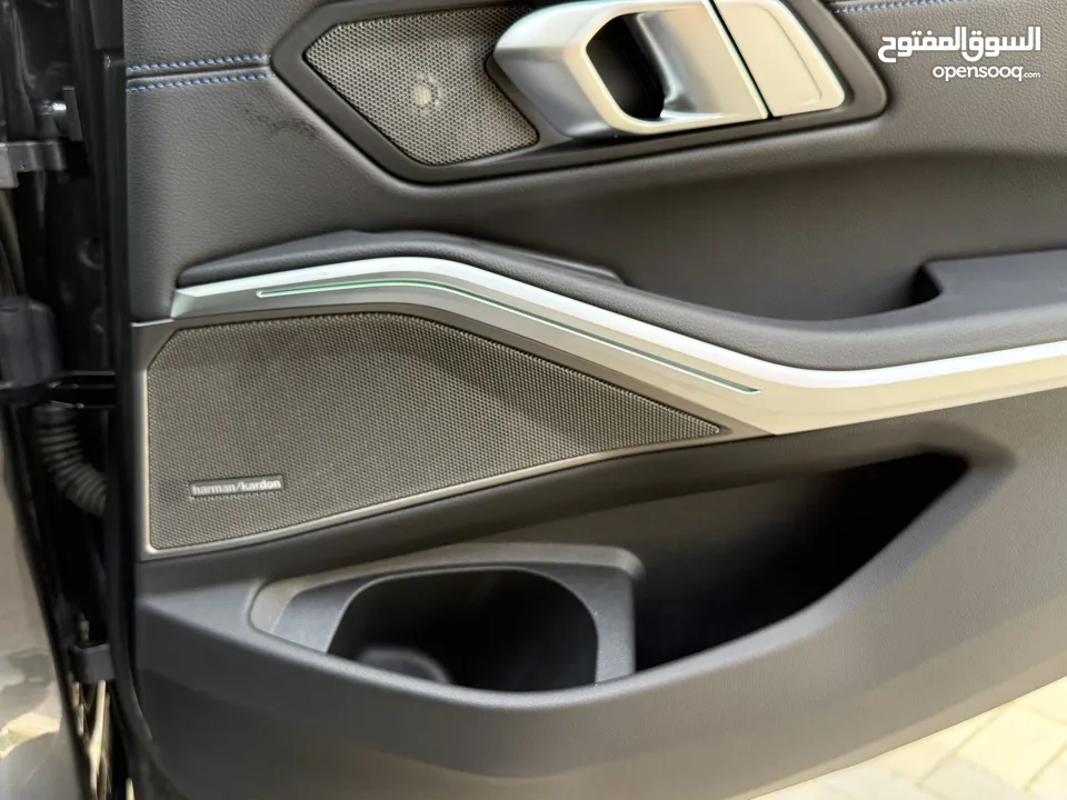 ترخيص 2022 BMW  330e  محرك 2000 هايبرد plug in/يقطع على الشحنه 50 كيلو متر  297 حصان