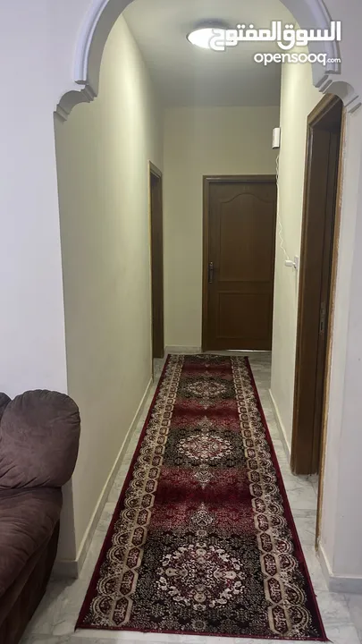 شقة للبيع مقابل مستشفى الملكة علياء