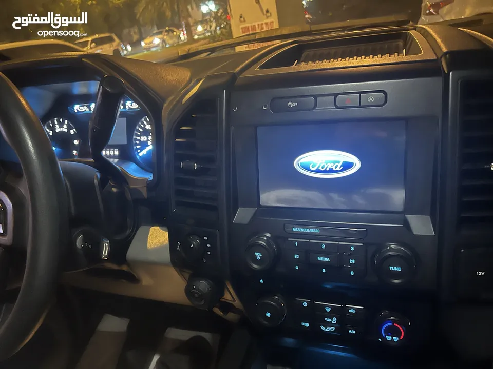 Ford pick up 2018 - 4 doors-perfect inside and outside  Eco post engine V6-3500 cc Economy car