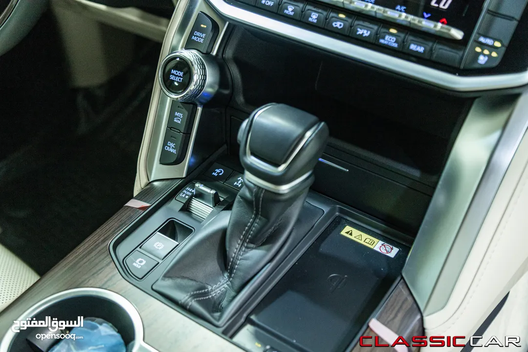 Toyota Land Cruiser Gx-r Twin turbo 2024   عداد صفر  Zero Mileage   اللون : كحلي