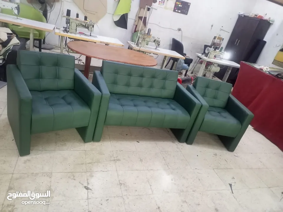 طقم كنب جلد 4مقاعد موديل مميز عدة الوان حسب الطلب