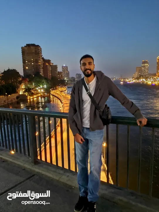 مدرس لغة إنجليزية معتمد من القوات المسلحة - English tutor - online  - مستر محمود محمد عبدالمنعم