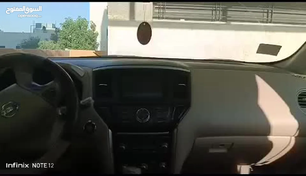 سيارة نيسان باثفندر هايبرد موديل 2015 بانوراما فوريل بسعر مغري للبيع المستعجل