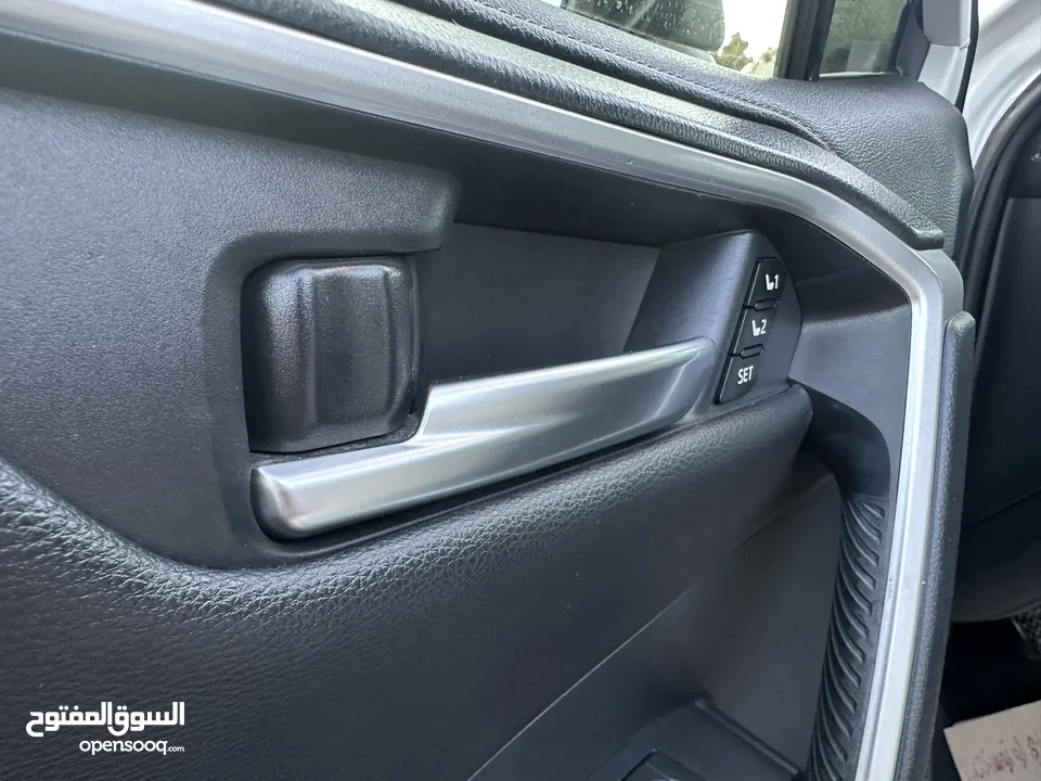 تويوتا راف فور ليميتد هايبرد موديل 2019 فل كامل أعلى صنف مع بانوراما للبيع