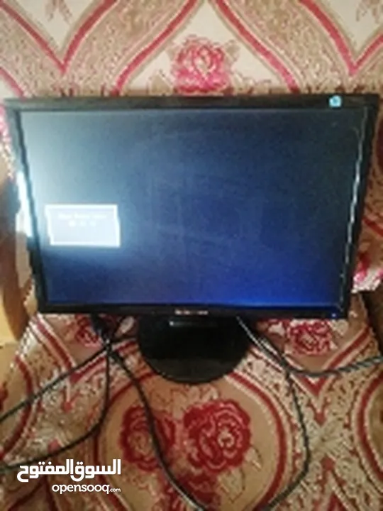 شاشة كمبيوتر نوع سامسونج مستعملة للببع بحالة ممتازة + كيبل البور وكيبل الساشة السعر 20 دينار