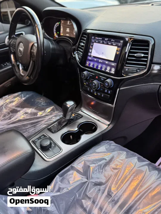 جيب غراند شيروكي 2020 كلين تايتل بحالة الوكالة التامة وسعر عرض ممتاز.