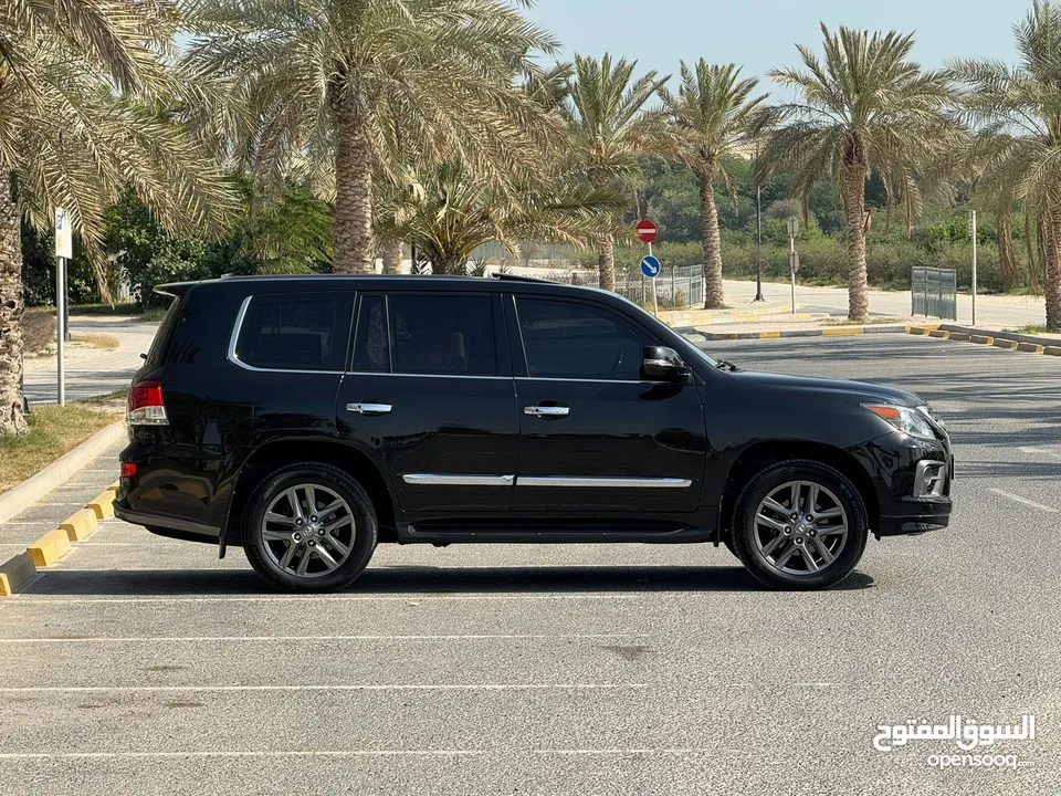 Lexus LX-570S 2014 (Black)