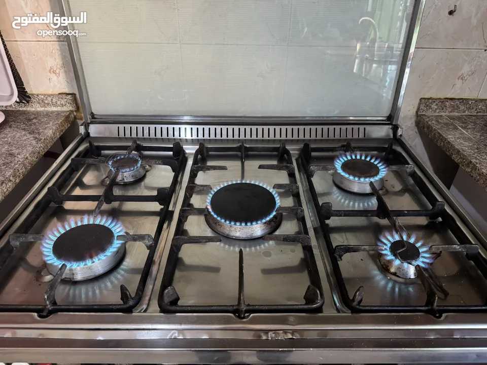 فرن يونيفرسال مستعمل/universal oven