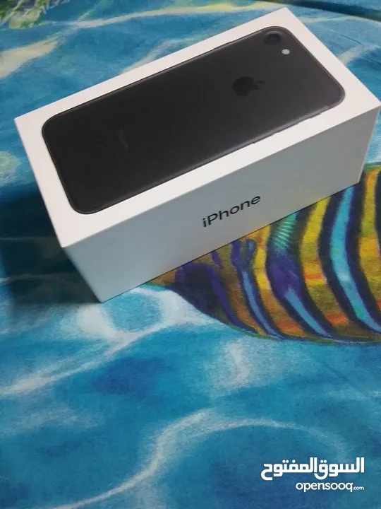 Brand New iPhone 7 with original box and accessories