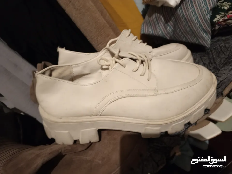 احذية اشكال الوان كلو مستعمل بحالة جديدة