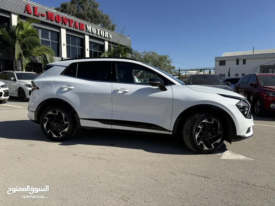 كيا سبورتاج GT Line ترخيص 2022 محرك 1600 هايبرد plug in/يقطع على الشحنه 65 كيلو متر  271 حصان