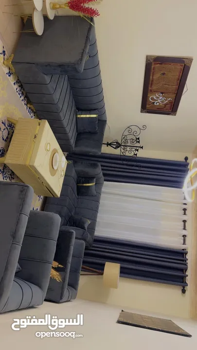 كنب غرفه ضيوف تفصيل خشب سويد للبيع قماش ثقيل