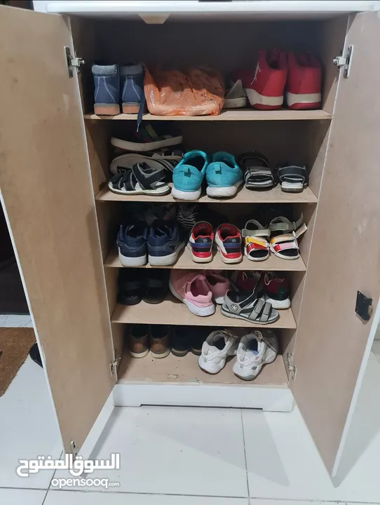 Shoe rack - خزانة أحذية