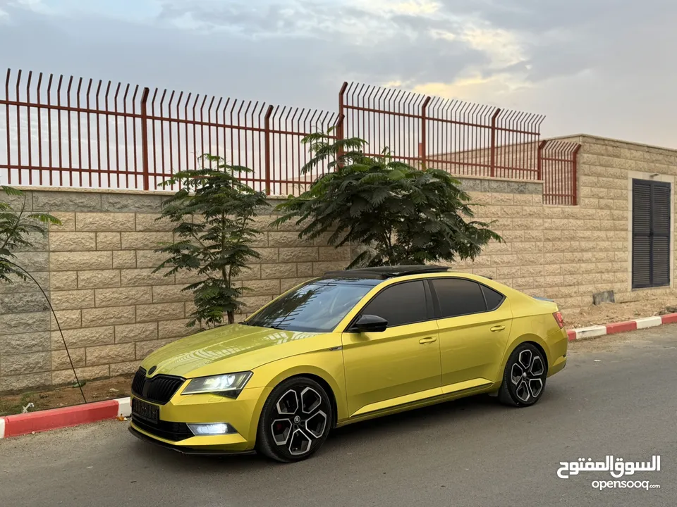 سكودا سوبيرب بنزين 2*4 مطور 2000 فل مع بنوراما