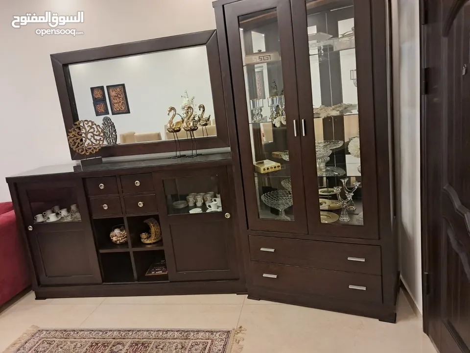 طقم سفرة 8 كراسي . درسوار . فضية