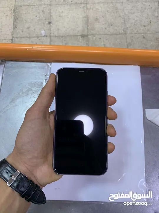 جهاز (ايفون 11)