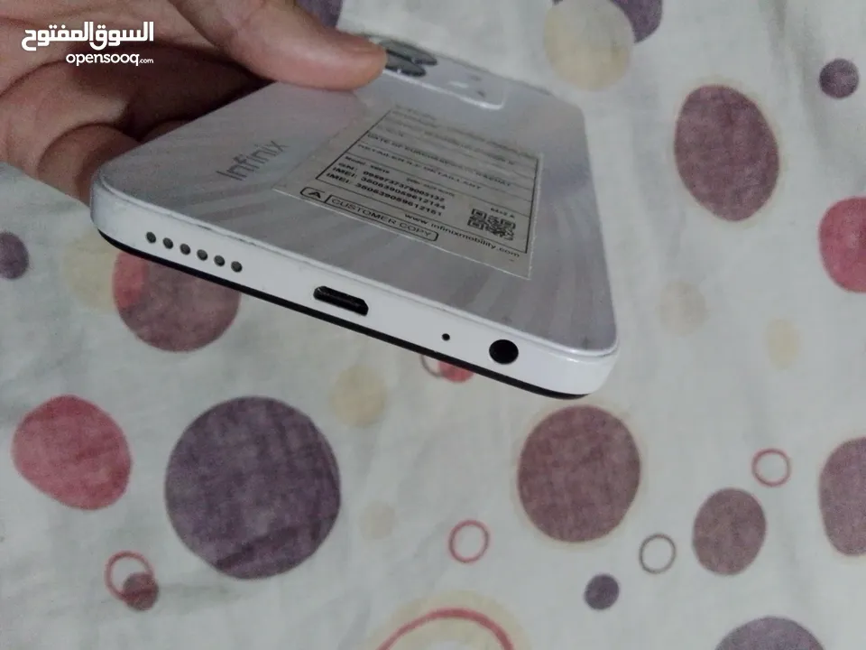تلفون انفنكس 7 سمارت للبدل على تاب بنفس القيمه  للتواصل وتس فقط بحاله ممتازه معه كرتونه وشاحن