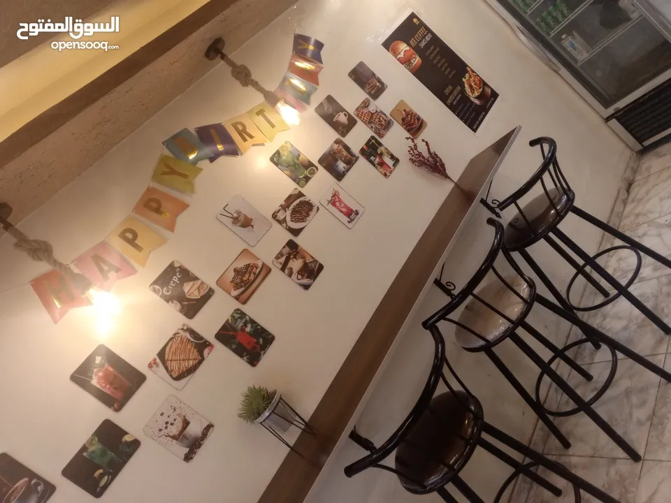 كاونتر حرف L مع 10 رفوف وصندوق سقف مع اناره +  طاولة مترين تعليق حيط ،كامل خشب اصلي مقاوم للماء