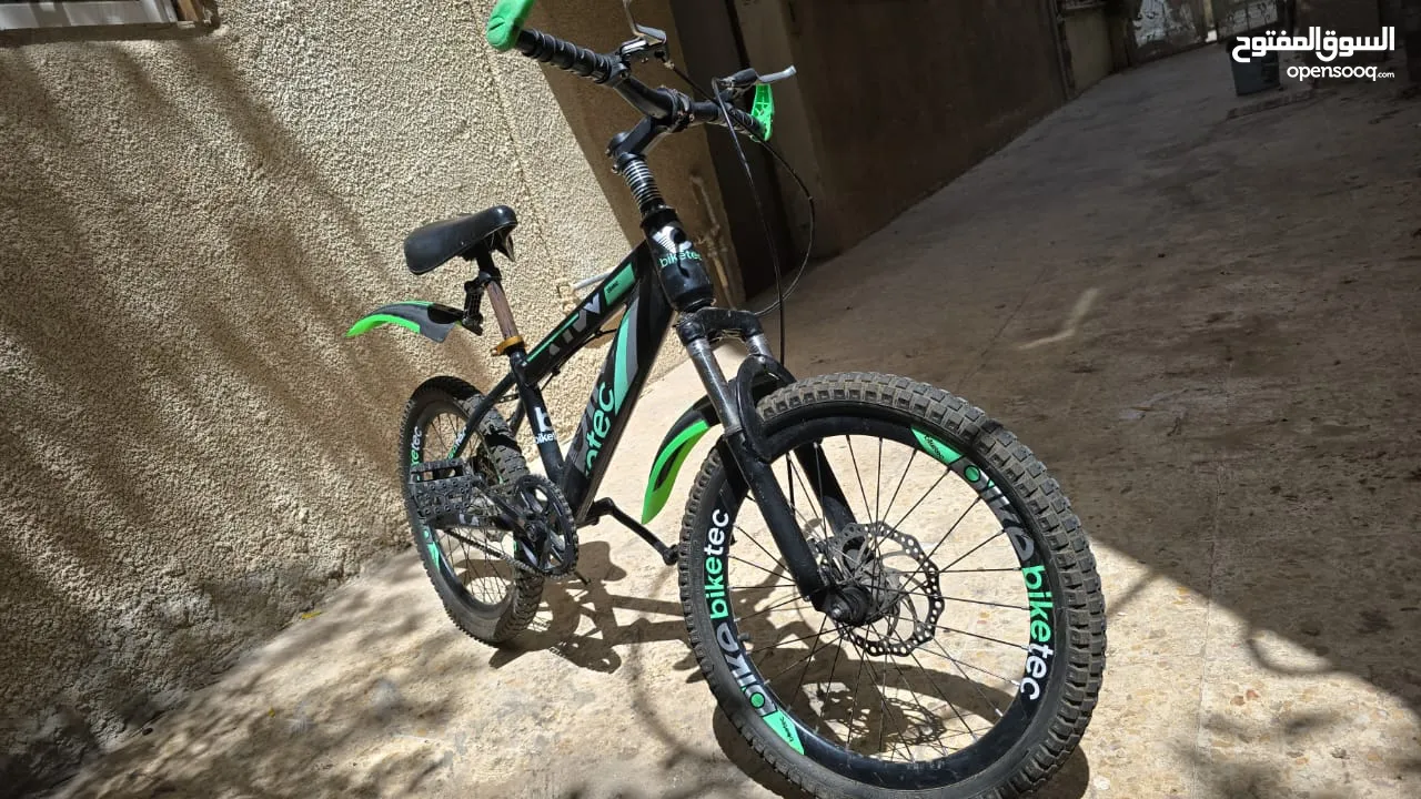 دراجه هوائيه نمره 20 بصفات ممتازه من نوع biketec، و مناسب الأجواء الحاليه.