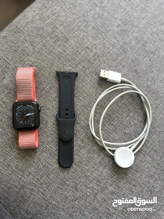 للبيع ساعة ابل 5  For Sale Apple watch Series 5