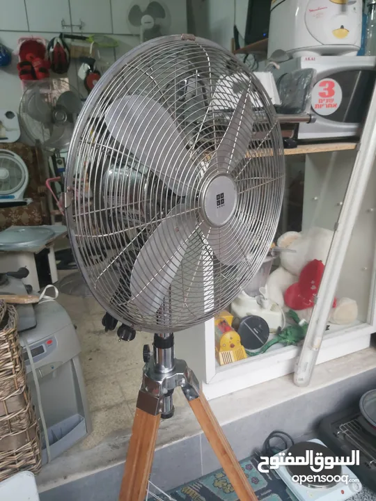 مروحه عامود حجم وسط مستعمله