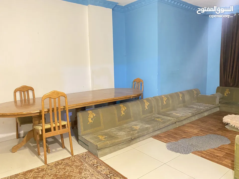 طقم جلوس عربي وطاولة سفرة زان