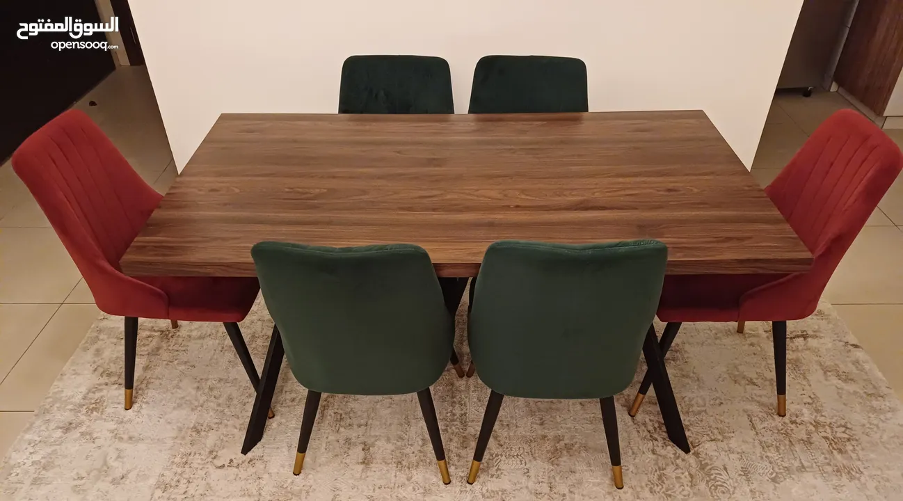 طاولة سفرة و 6 مقاعد - Dining Table & 6 Seats