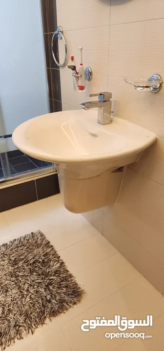 للبيع طقم حمام كامل