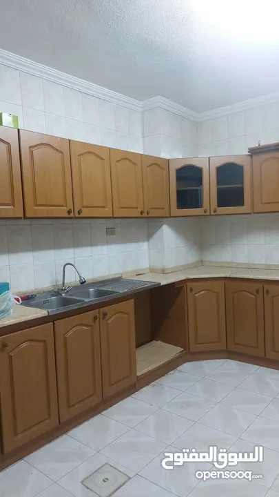 شقة مميزة أرضي مع حديقة
