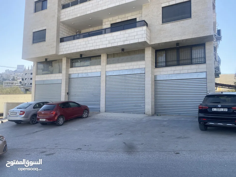 مخازن للإيجار مع سدد في بيت ايبا مدخل المنطقة الصناعية