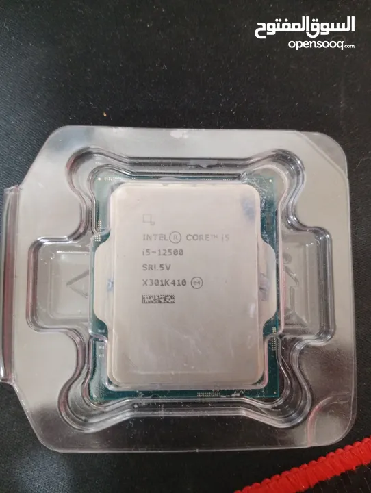 Intel i5 12400f cpu 12gen and a i5 12500