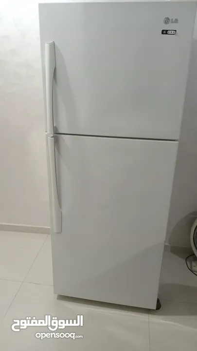 ثلاجة LG شبة جديد موجودة في بيتونيا