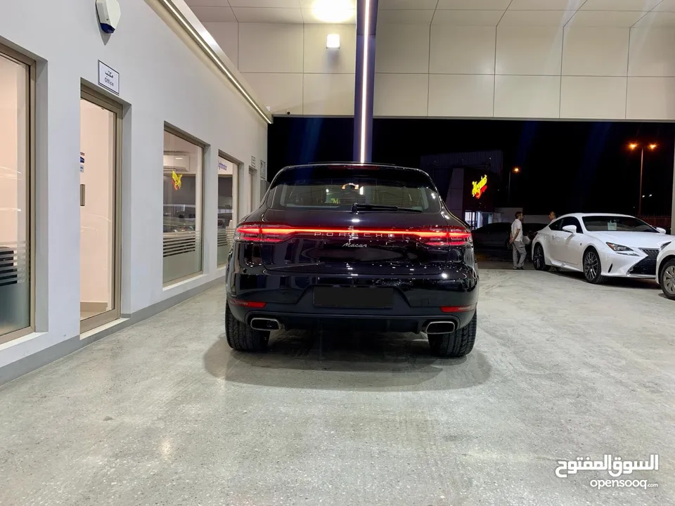 Porsche Macan (27,000 Kms)