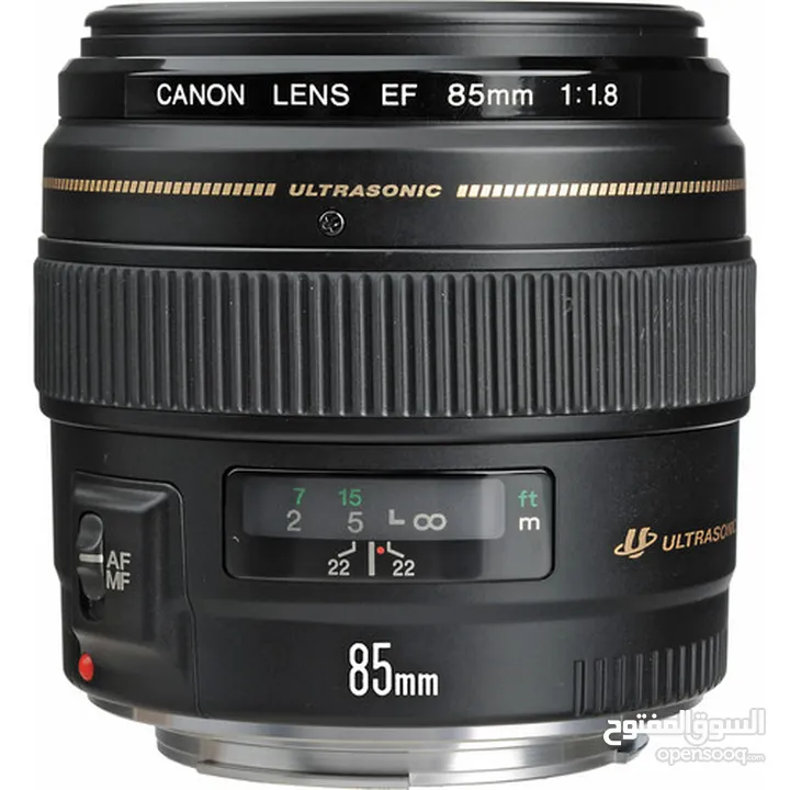 Canon 90D مع جميع العدسات والمعدات المرفقة بالصور جميع القطع المرفقة مستعملة استعمال خفيف جدًا