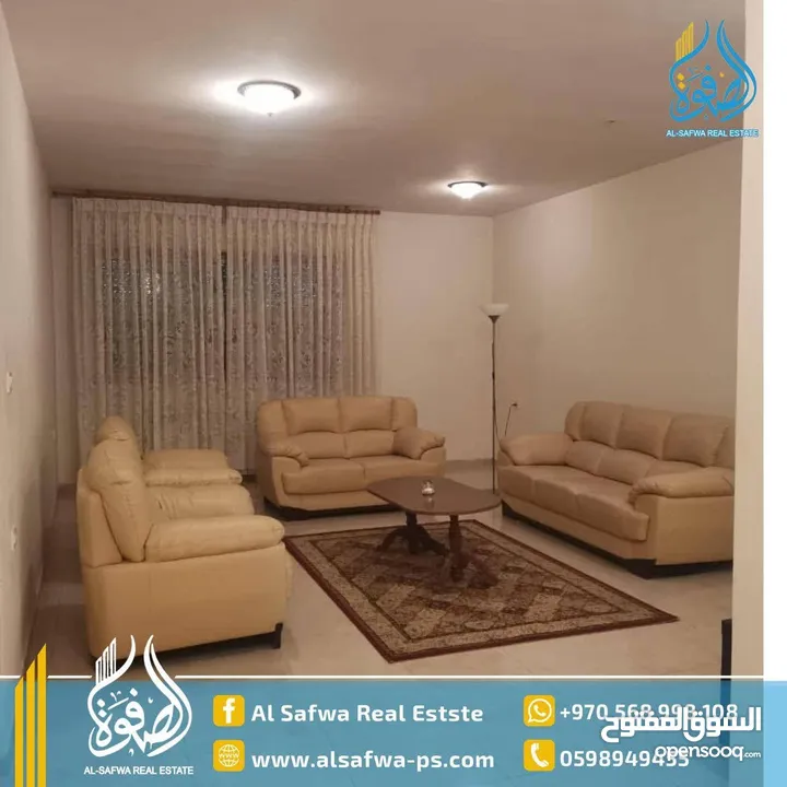 شقه مميزة موقع استراتيجي بوسط البلد دقيقه من دوار الساعة قريبه من كل الخدمات هادئه معزوله عن الفوضه