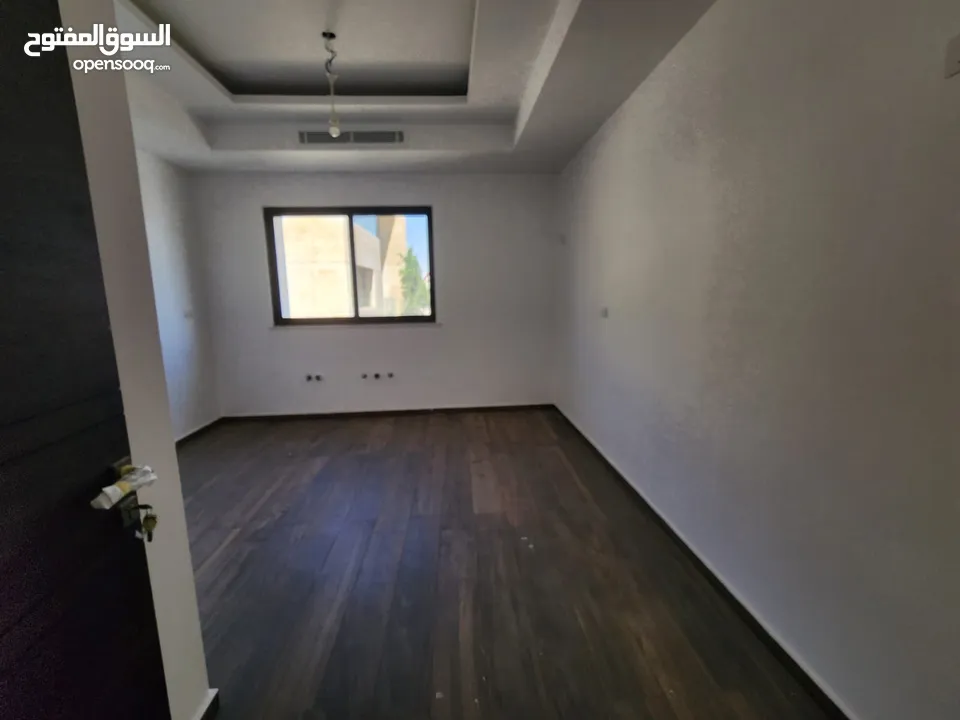 شقة فارغة للبيع بين الدوار الرابع و الخامس - ref : 14610