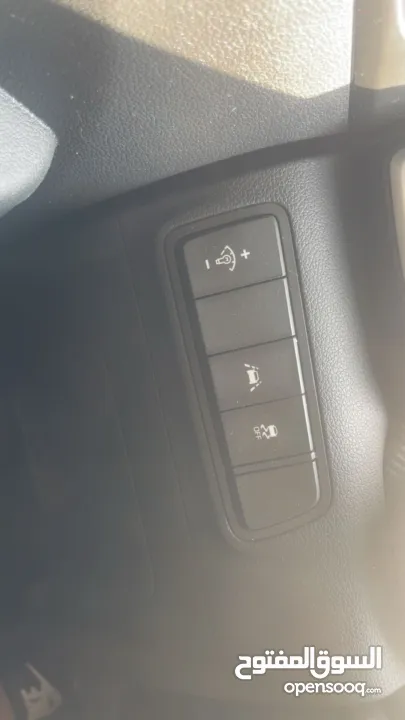 توسان 2020ترخيص19يد اولى فحص نخب سعر حرق حرق لون مميز بصمة مفتاحين شركة