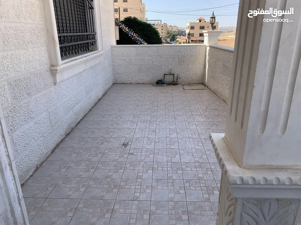 شبه فيلا للإيجار في ماركا الشمالية
