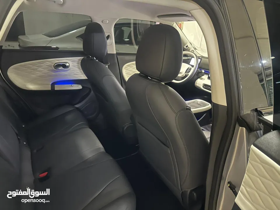 نامي بوكس 2023