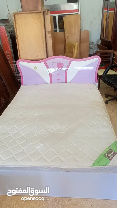 تخت مفرد ونص مع فرشه زنبركيه