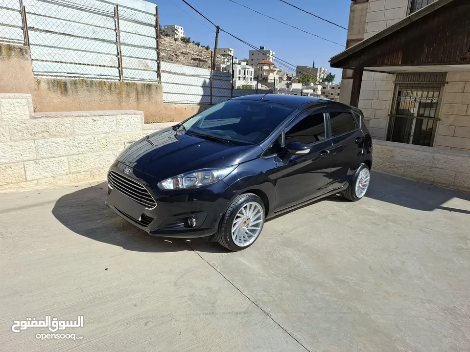 للبيع فورد فيستا