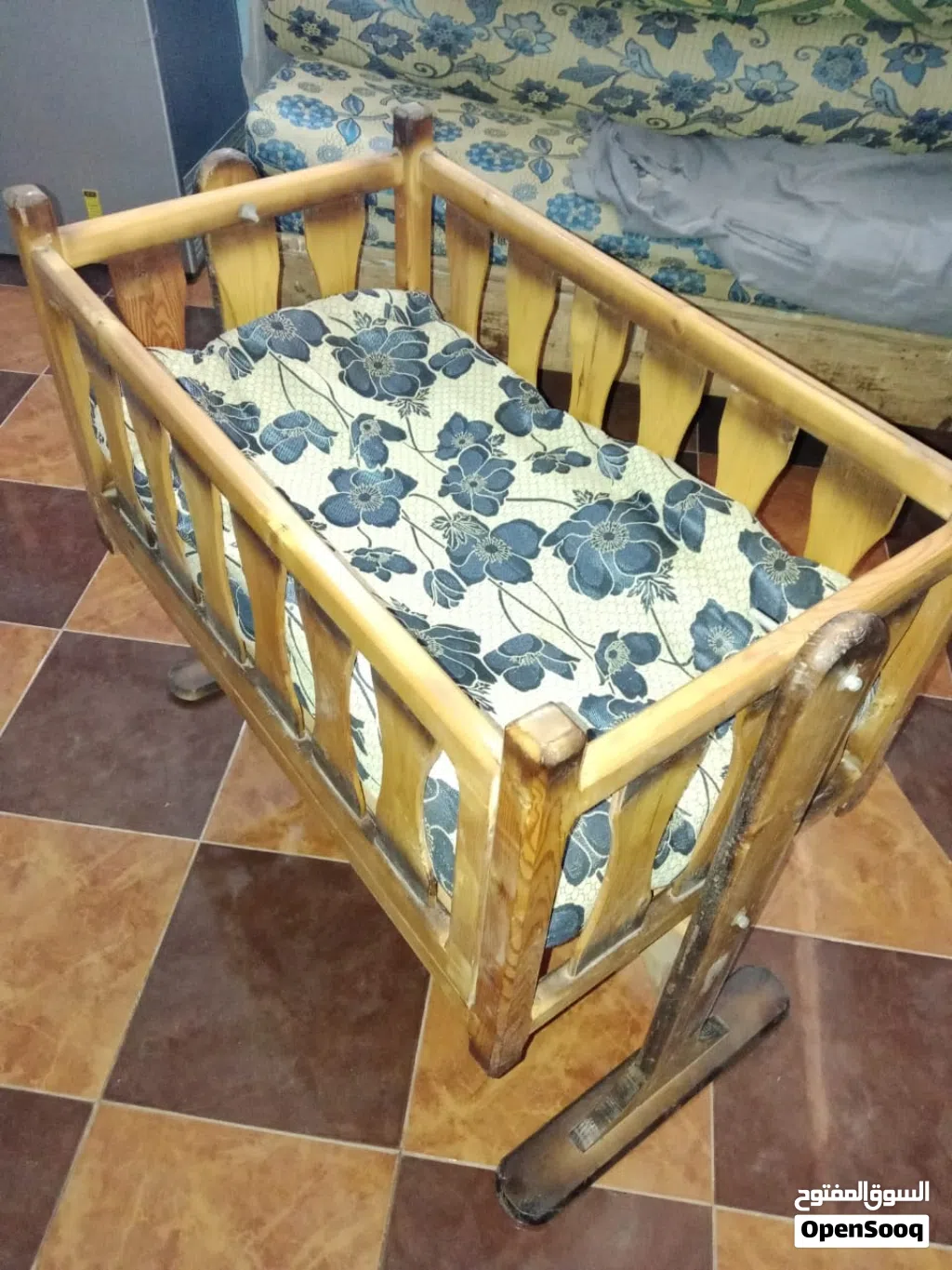 سرير اطفال